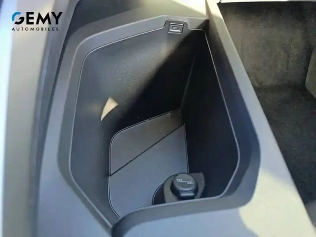 Peugeot 3008 hybrid 145 e-dcs6 — photo 60