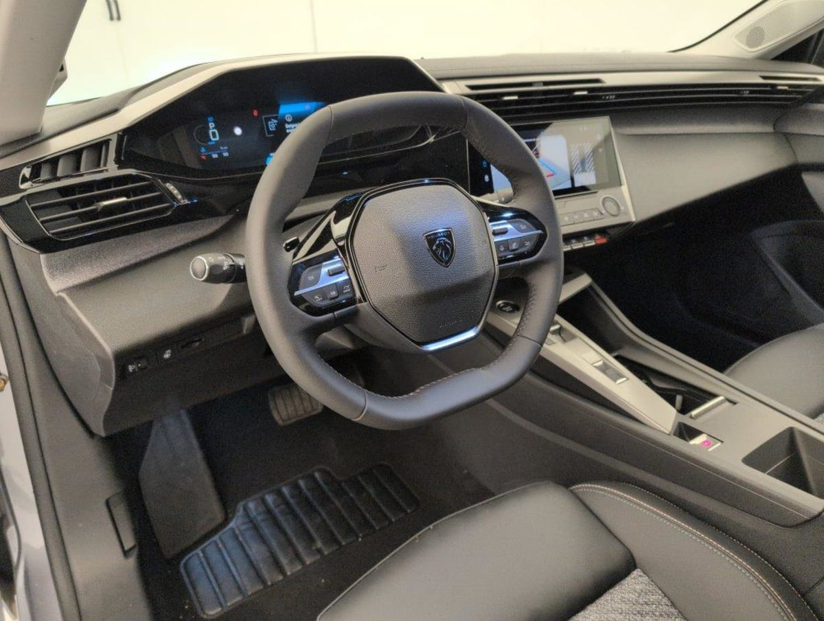 Peugeot 308 — photo 15