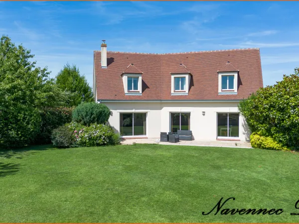 Maison contemporaine Le Neubourg - 7 pièces - 188 m2 hab -1302 m2 de terrain