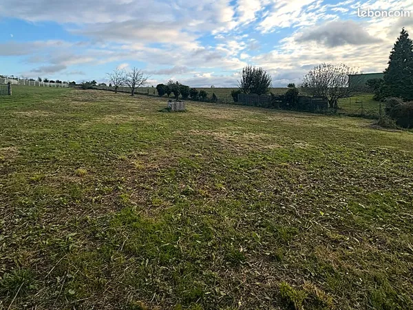 Terrain 2346 m² BELLEGARDE MARSAL