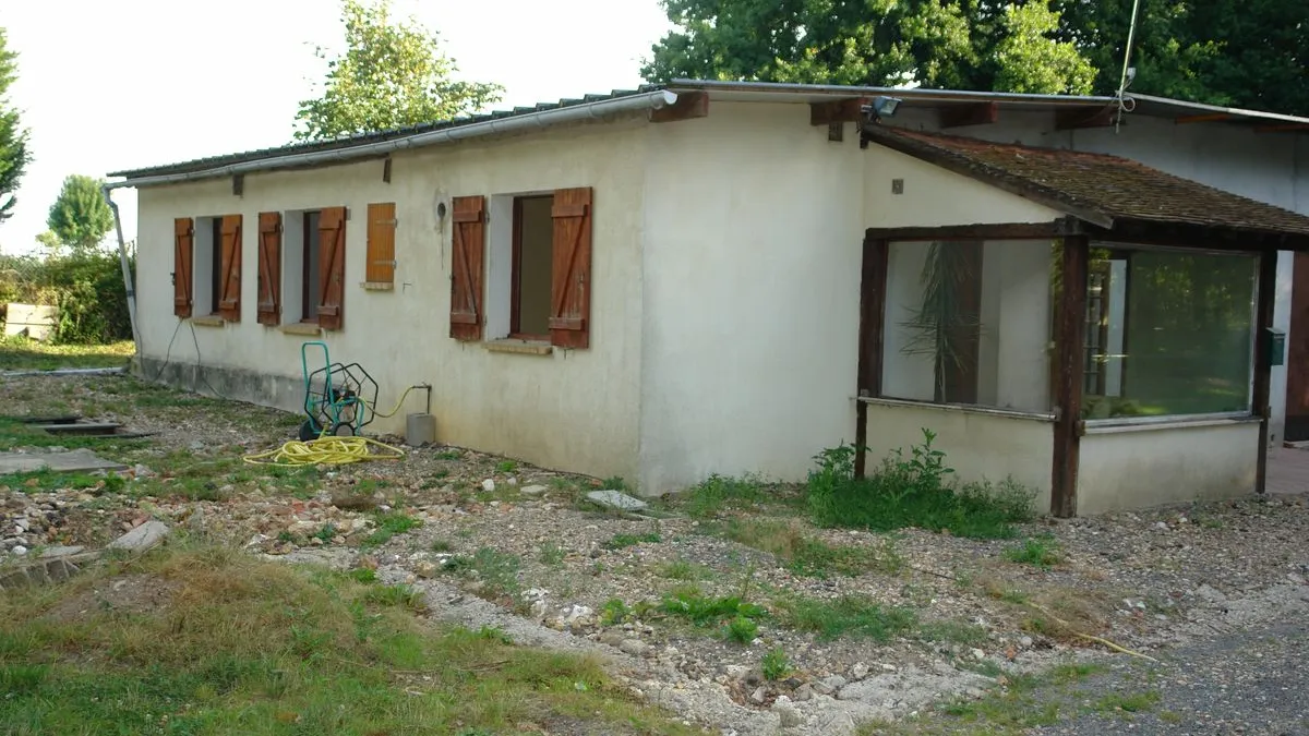 Photo 1