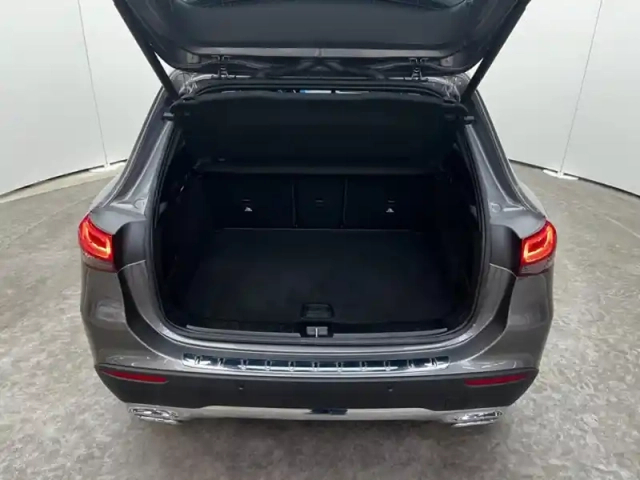 Mercedes Gla 200 business line — photo 10