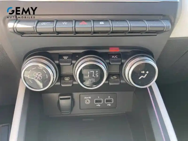 Renault Clio tce 140 — photo 12