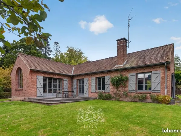 Maison 7 pièces 231 m²