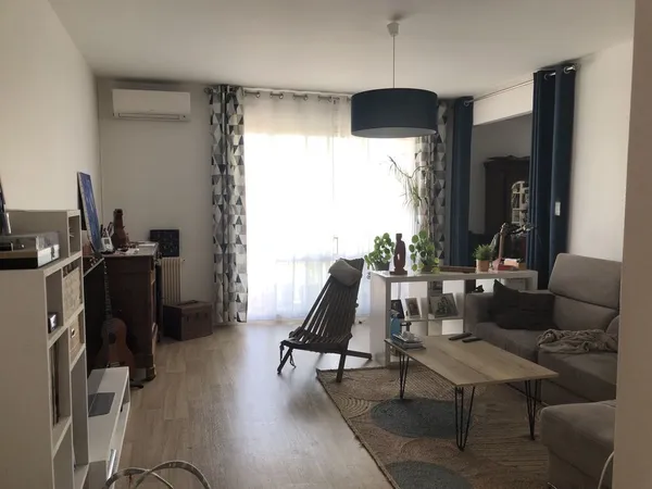 T4 de 98 m² avec 2 balcons/ TOULOUSE AV DE FRONTON