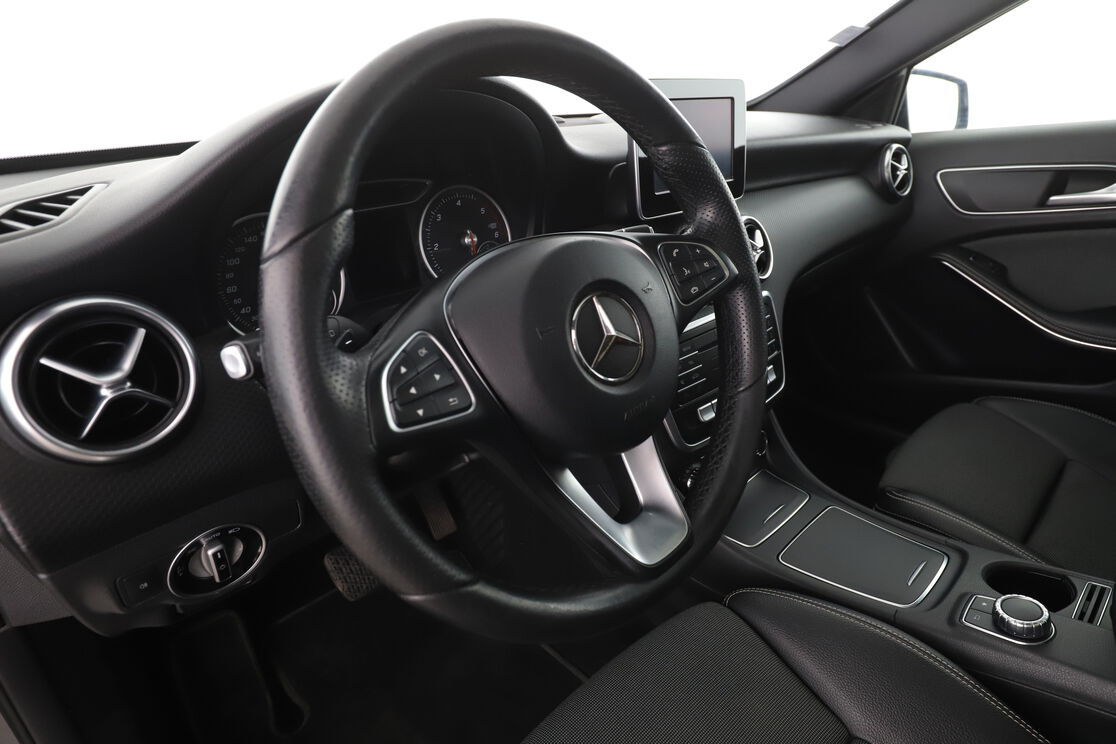 Mercedes-Benz Classe A 200 d Sport Edition 7G-DCT — photo 10