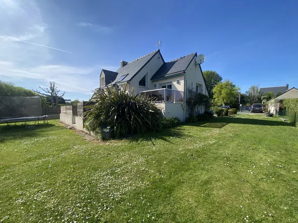 PLOUBAZLANEC, Commerces à pied, Maison contemporraine de 2002, surface habitable 105m2 sur terrain 1