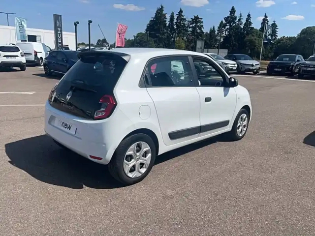 Renault Twingo iii e-tech — photo 17