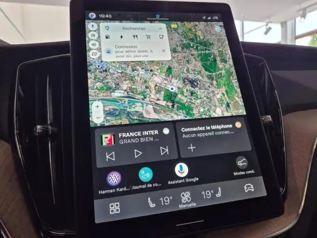 Volvo Xc60 t6 hybride rechargeable 350ch plus style dark geartronic 8 awd — photo 13