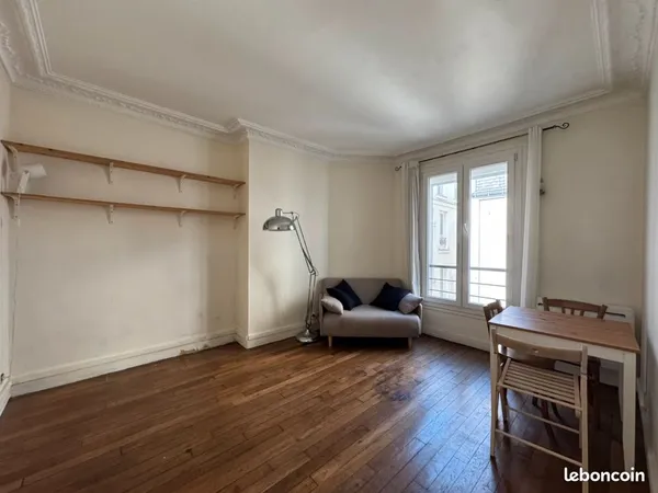 Paris 18e - Studio de 20,32 m² - Calme sur cour