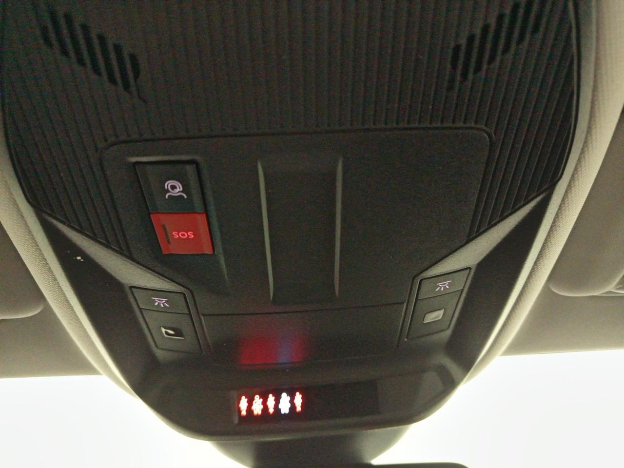 Peugeot 308 hybrid 145 e-dcs6 style — photo 31