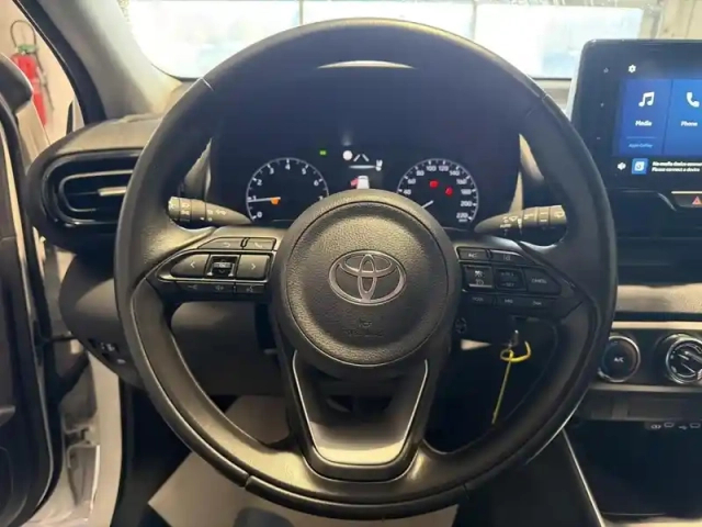 Toyota Yaris 120 vvt-i dynamic business 5p mc24 — photo 12