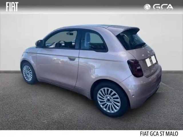 Fiat 500 e 118ch (red) my23 — photo 2