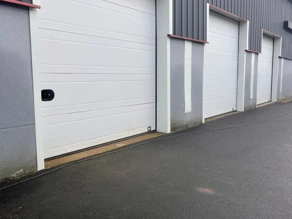 Box de stockage / garage / bâtiment