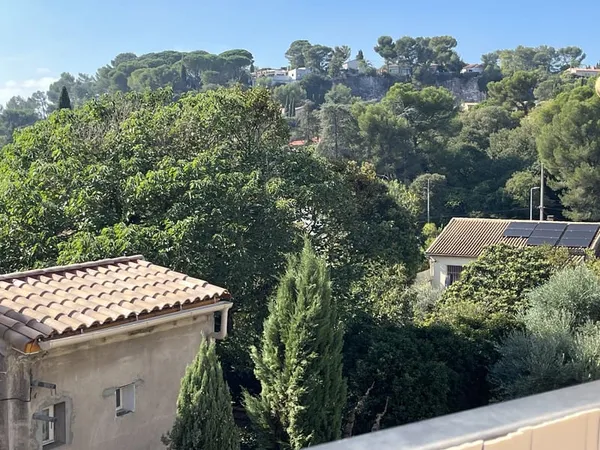 Appartement avec terrasse et parking