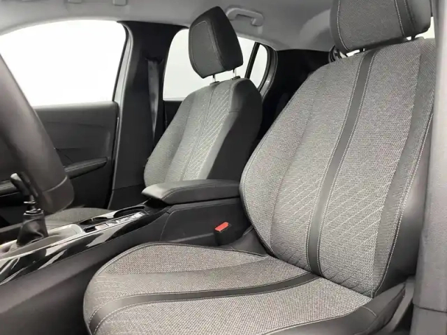 Peugeot 208 100 s&amp;s bvm6 — photo 14