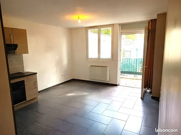 F2 refait à neuf quartier Ormeaux