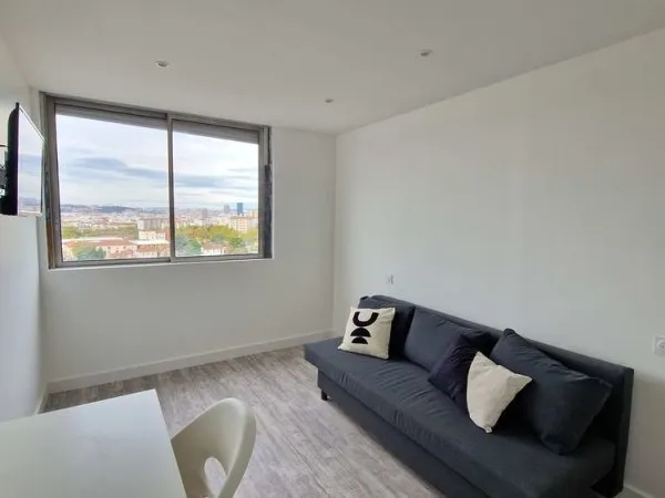 CHARMANTE CHAMBRE EN COLOCATION A BRON