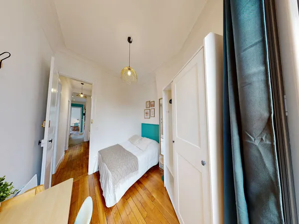 Chambre à Paris - Rue Des Cloys, Grandes Carrières