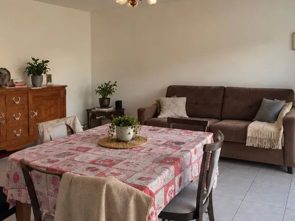 EXCLUSIVITÉ T3 avec terrasse, vue montagnes, garage et cav