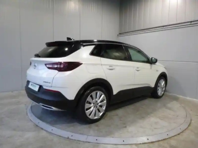 Opel Grandland X hybrid4 300ch ultimate — photo 5
