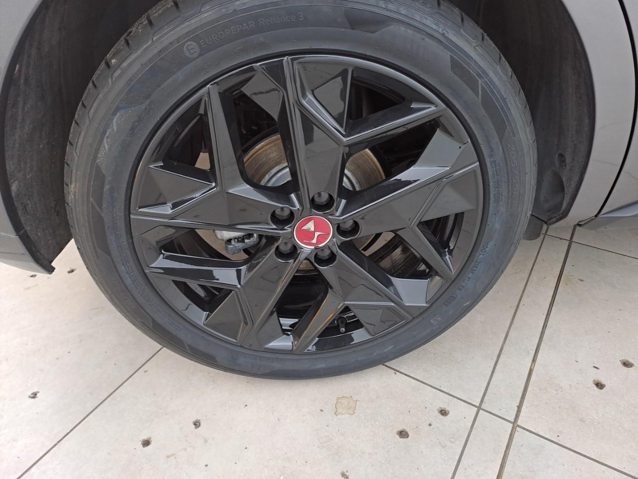 Ds Ds 4 bluehdi 130 eat8 performance line+ — photo 19
