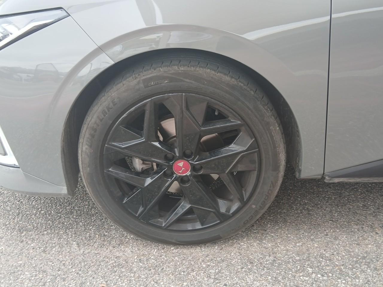 Ds Ds 4 bluehdi 130 eat8 performance line+ — photo 13