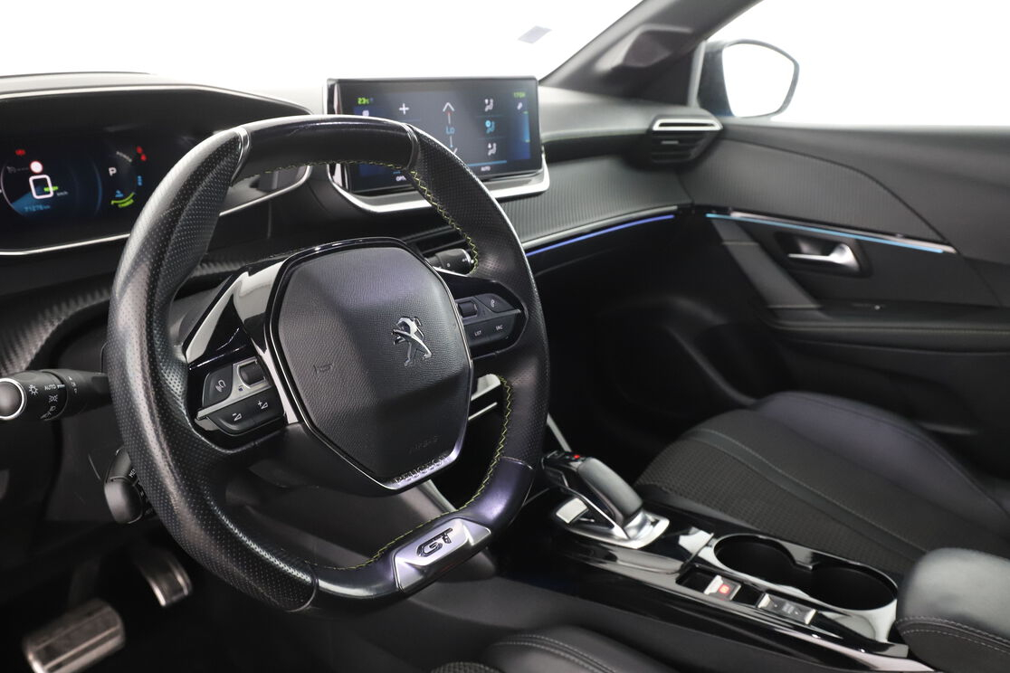Peugeot 208 Electrique 50 kWh GT Line — photo 10
