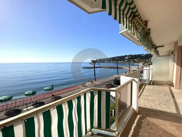 A VENDRE ROQUEBRUNE CAP MARTIN - FRONT DE MER 2P 43M2 AVEC TERRASSE 12M2 CAVE