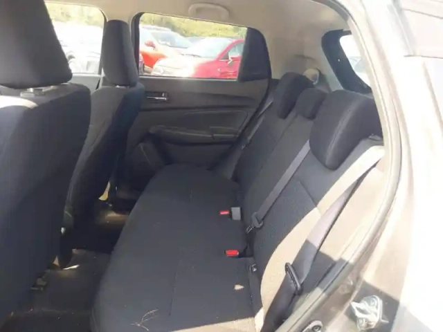 Suzuki Swift 1.0 boosterjet auto — photo 25