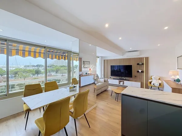 Appartement 3 pièces à Villeneuve-Loubet plage, Marina Baie