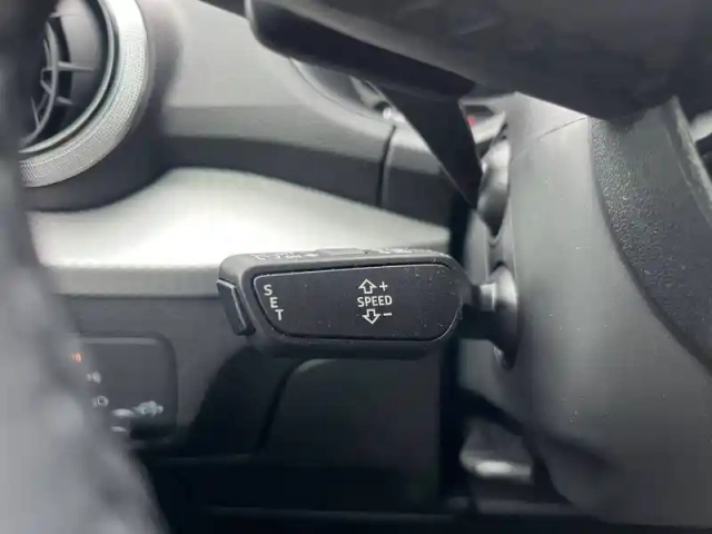 Audi Q2 35 tfsi 150 s tronic 7 — photo 57