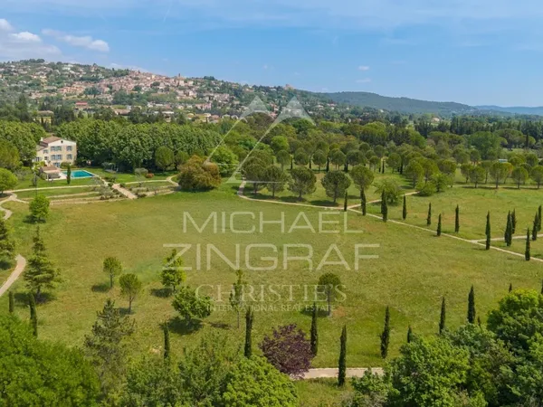 Propriété d'exception de 10 hectares à Fayence