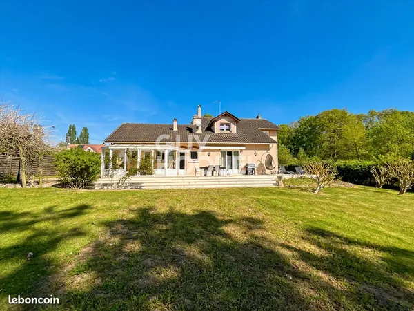 Maison 7 pièces 194 m²