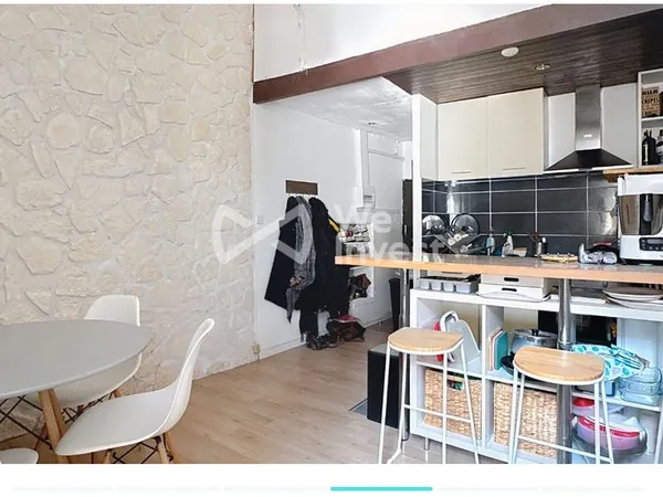 Location P2 Ecusson
