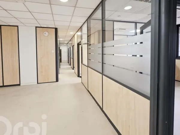 Local professionnel 134 m²