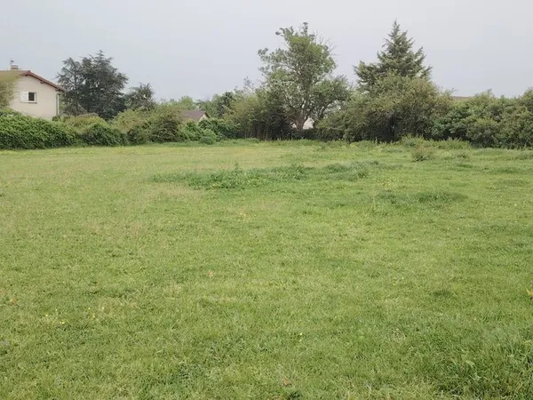 Particulier vends terrain viabilisé 1650m2