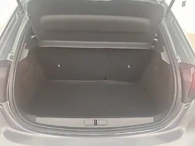 Peugeot 208 hybrid 110 ch e-dcs6 — photo 32