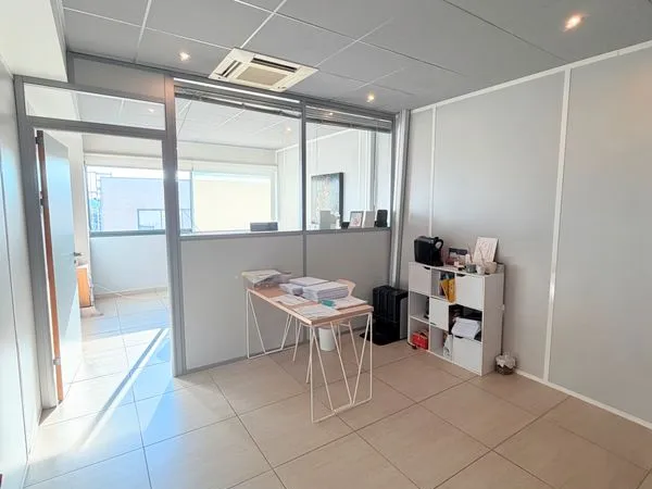BUREAU 22m² À LOUER