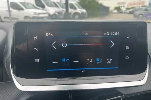 Peugeot 208 puretech 100 s&amp;s bvm6 — photo 23