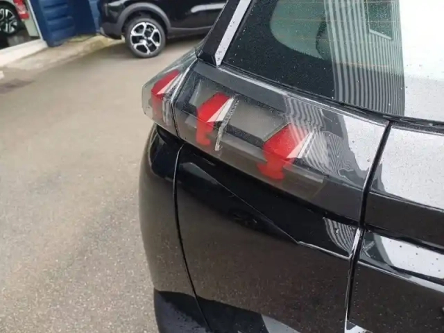Peugeot 2008 puretech 100 s&amp;s bvm6 — photo 17