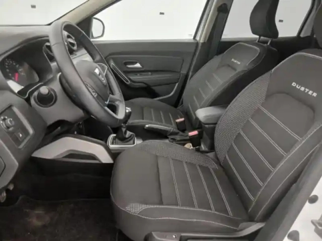 Dacia Duster 1.5 blue dci 115ch prestige 4x2 — photo 7