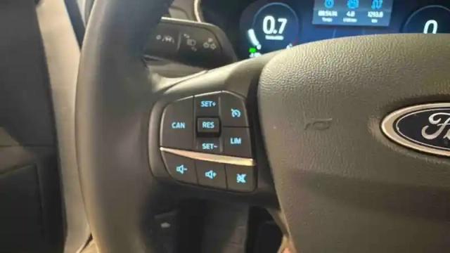 Ford Focus 1.5 ecoblue 115 powershift — photo 21