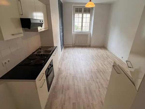 A LOUER - Appartement type 2 quartier Doutre