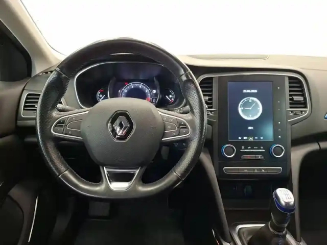 Renault Megane mégane iv berline tce 140 fap — photo 59