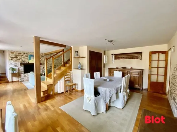 Villa 7 pièces 170 m²