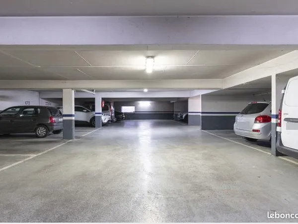 Place de parking couverte