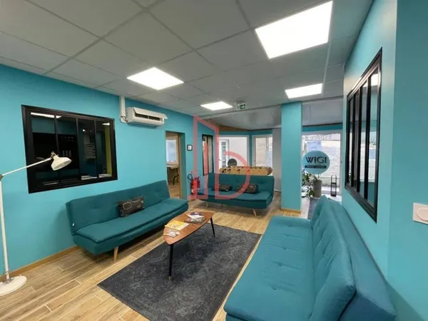 Bureaux 327 m²