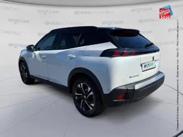 Peugeot 2008 e- 136ch gt — photo 8