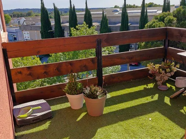 Beau T2 atypique avec terrasse